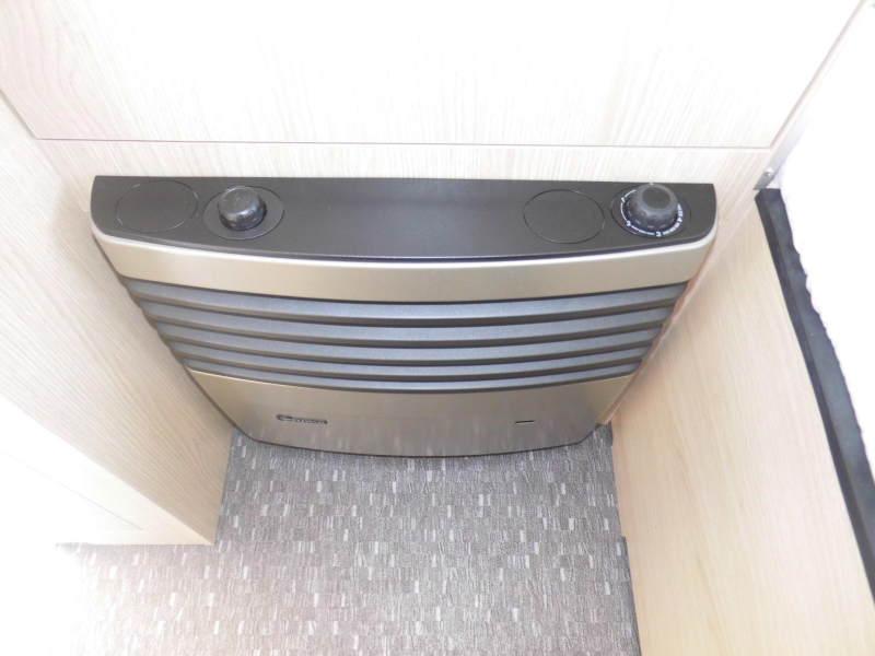 Adria Aviva 360 DD Mover, luifel!  foto: 5