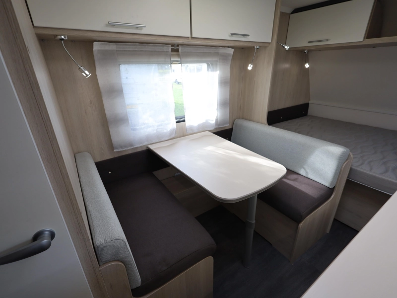 Caravelair Alba Family 466 Stapelbed én vast bed  foto: 6