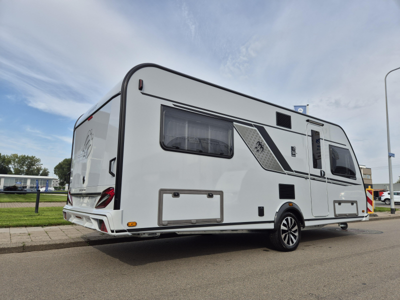 Knaus Sudwind Black Selection 580 UF ALDE verwarming  foto: 1