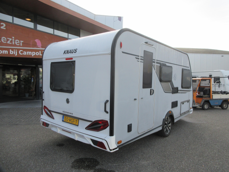 Knaus Sudwind 420 QD MET MOVER EN UNICO  foto: 17