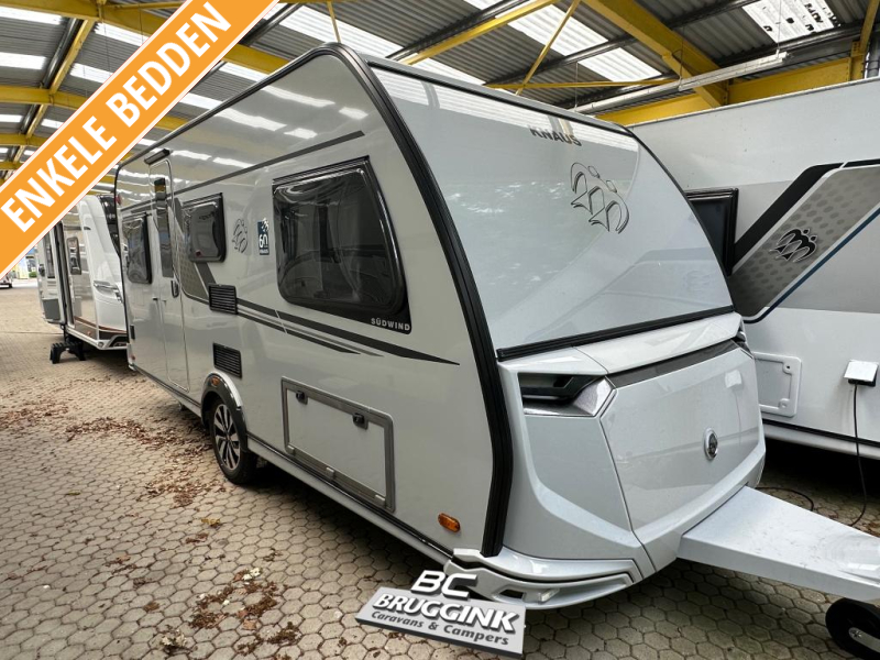 Knaus Sudwind 60 Years 460 EU ENKEL BED VLOERVERWARMING  foto: 0