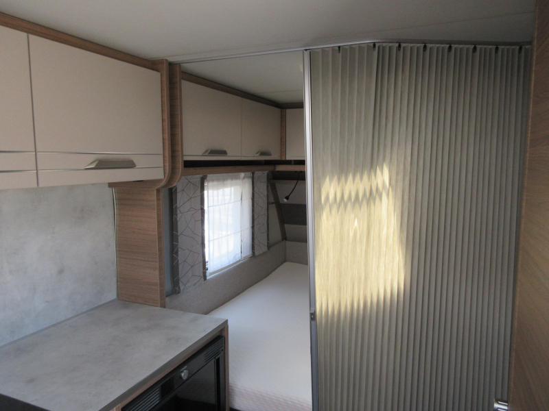 Knaus Sport E-Power Selection 500 FU ZEER COMPLEET EN FRANSBED  foto: 5