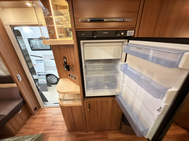 Knaus Sudwind Exclusive 580 UF mover+voortent+bankairco  foto: 17