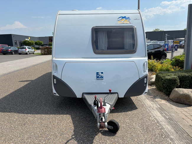 Knaus Azur NL-Premium line | Caravanmover | Fietsenrek | | Douche | 3-Pits gasfornuis | Koelkast + vriesvak foto: 1