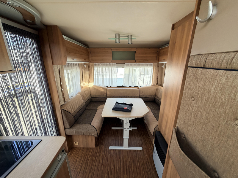 Bürstner Averso 460 TL Enkele bedden, Mover Luif  foto: 10