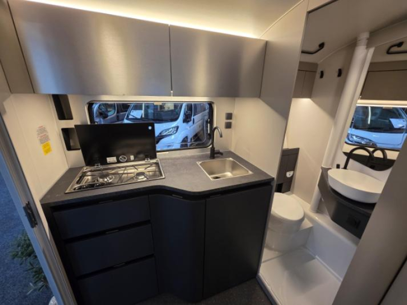 Adria Action Sports 391 LH  foto: 5