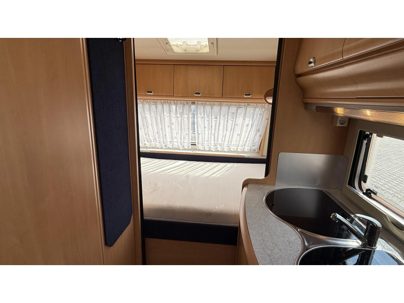 Hobby De luxe Easy 450 UF dwars bed rondzit toilet  foto: 11