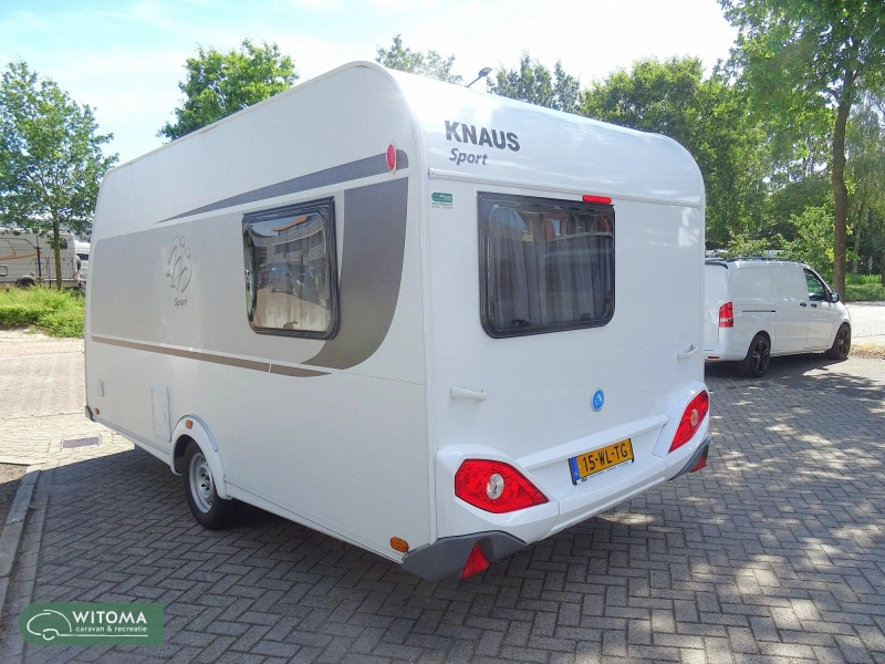 Knaus Sport 420 QD voortent luifel  foto: 1