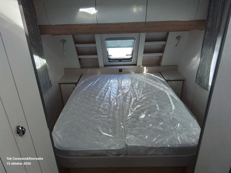 Hobby Excellent Edition 540 UFF Queens bed  foto: 6