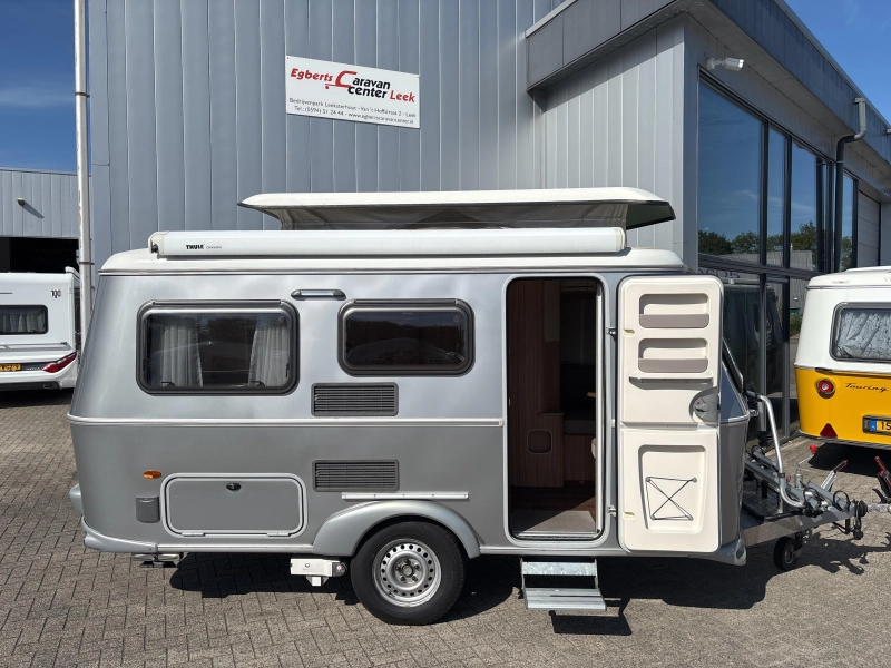 Eriba Touring Triton 430 GT Luifel Fietsendrager 2016  foto: 2