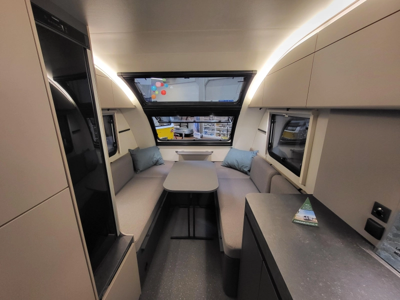 Adria Action Sport 391 LH 'Off-road' en compleet  foto: 14