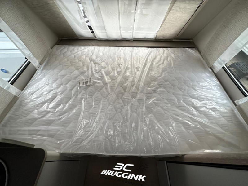 Bürstner Premio 395 TS Dwars Bed 210CM!  foto: 7