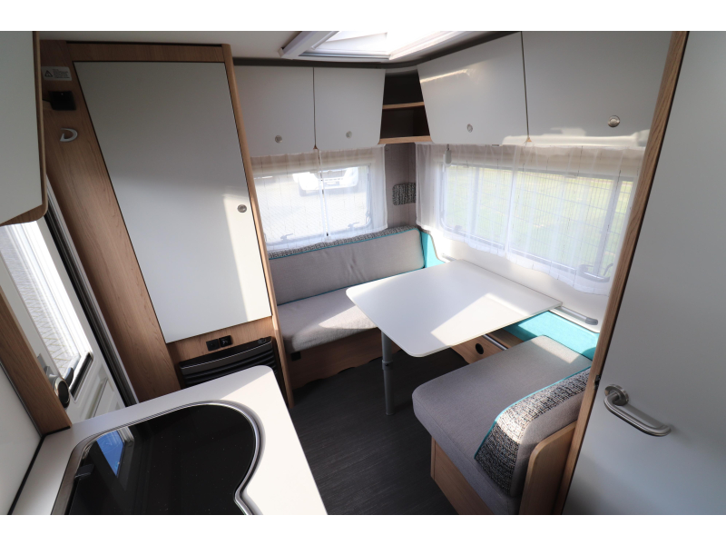 Dethleffs Aero 410 QS Dwarsbed / mover / luifel  foto: 16