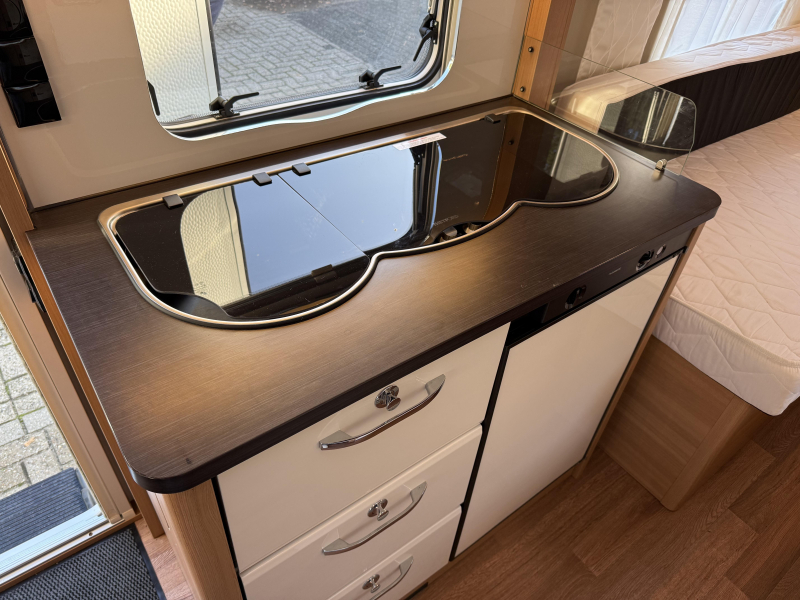 LMC Musica 490 E 2 BEDDEN RONDZITMOVER TOP  foto: 11