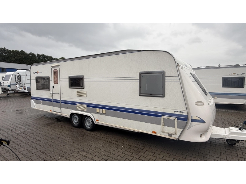 Hobby Exclusive 650 2x zitgroep frans bed  foto: 3