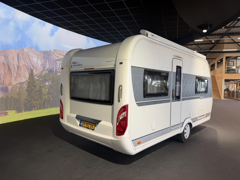 Hobby De Luxe 460 UFE Mover / Cassetteluifel  foto: 8