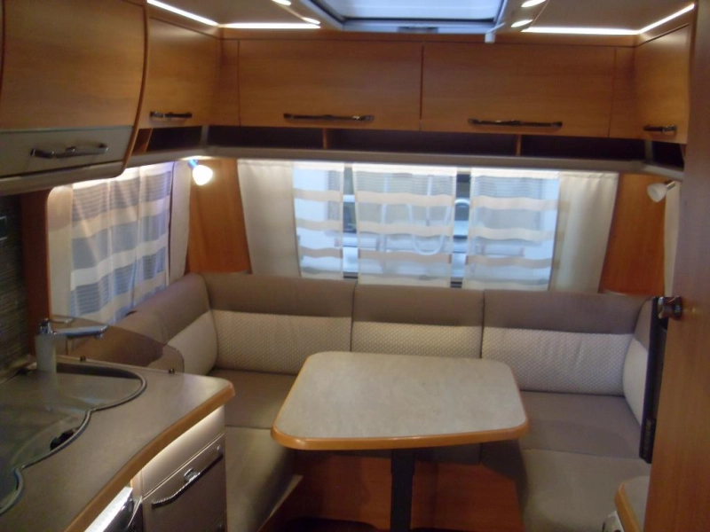 Eriba Nova Winner Edition 465 GL met Mover  foto: 1