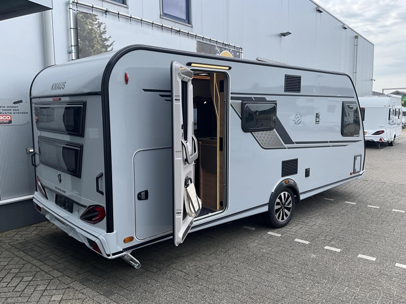 Knaus Sudwind Black Selection 540 FDK STAPELBED-GRATIS MOVER 