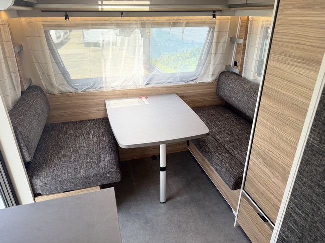 Dethleffs Nomad 460 EL foto: 5