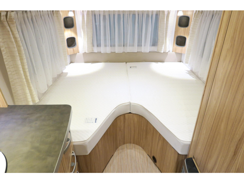 Eriba Nova Light 442 VLOERVERW.+MOVER+VOORTENT  foto: 6