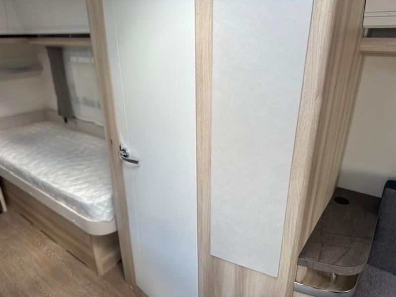 Hobby De Luxe 460 LU  foto: 7