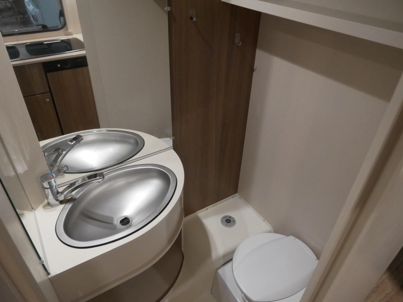 Dethleffs C'Joy 460 LE Dorema voortent  foto: 7