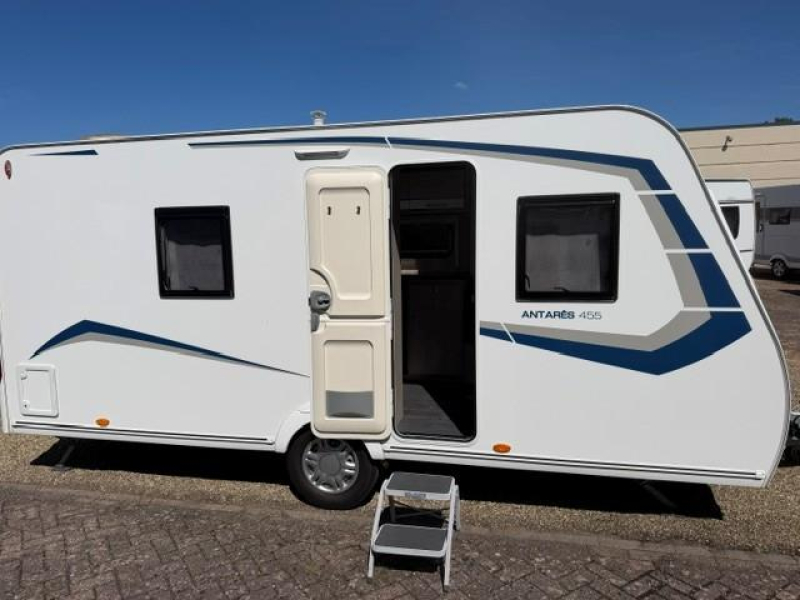 Caravelair Antares Style 455 Mover/ Fietsenrek  foto: 2