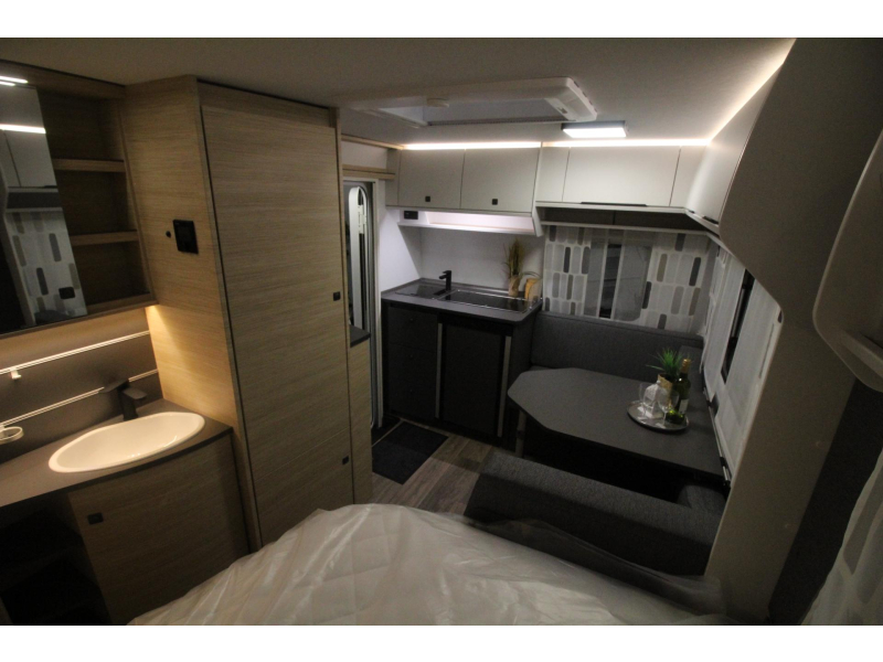 Fendt Apero Activ 390 FH Frans bed & eindkeuken!  foto: 8