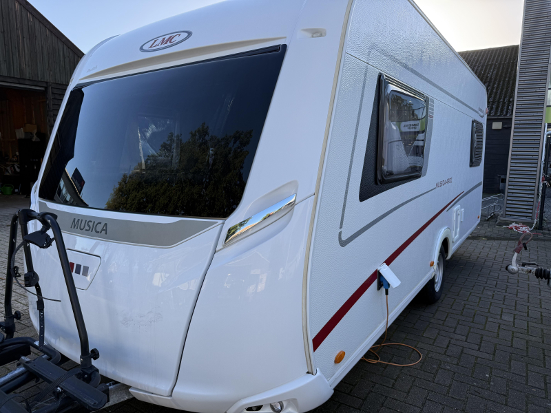 LMC Musica 490 E 2 BEDDEN RONDZITMOVER TOP  foto: 2