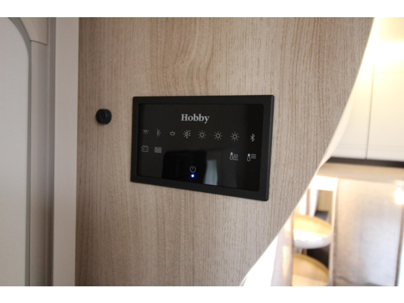 Hobby De Luxe 460 UFE Frans bed & rondzit!  foto: 19