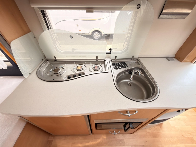 Knaus Sudwind 420 QD Airco+fietsdrag+mover  foto: 13