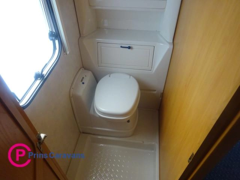 Wilk Blue star 470 Met Frans Bed en Rondzit #NIEUWSTAAT#  foto: 16