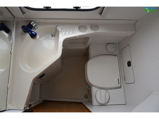 Eriba Touring Triton 420GT foto: 15