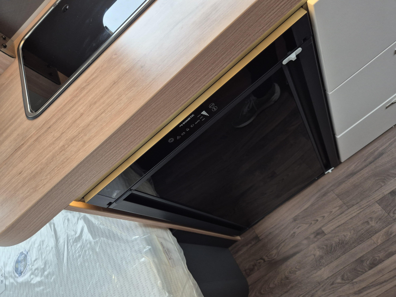 Knaus Sport Platinum 500 EU Rondzit + enkele bedden  foto: 20