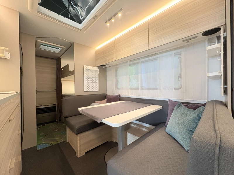 Adria Altea 552 PK voortent / 3 stapelbedden  foto: 12