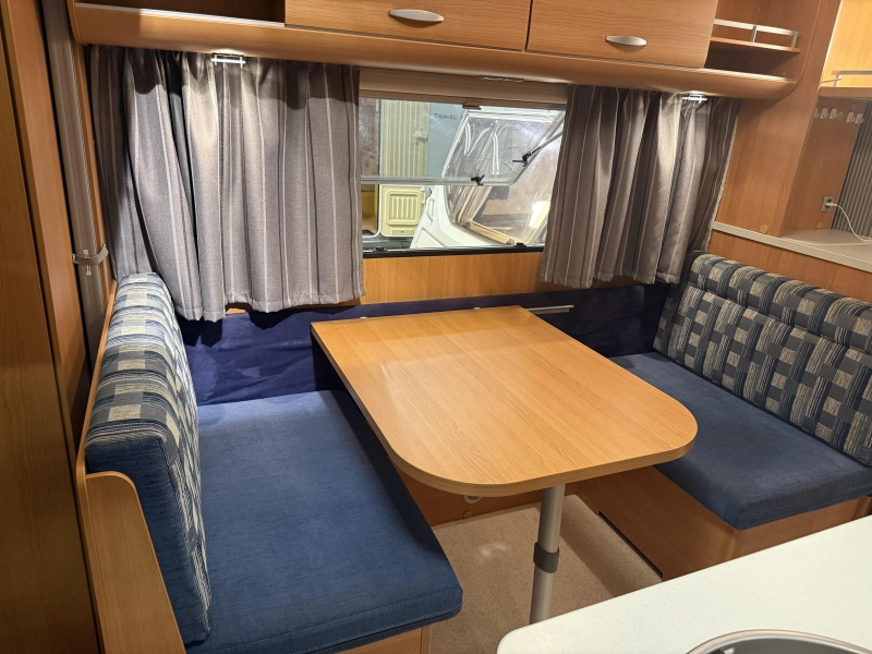 Knaus Sport 500 FDK STAPELBED VASTBED ZITJE  foto: 5