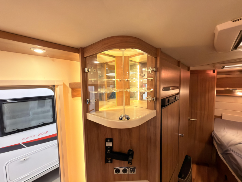 Knaus Sudwind Exclusive 580 UF mover+voortent+bankairco  foto: 20