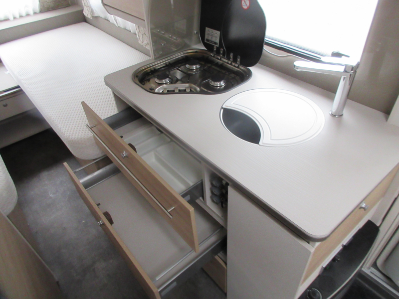 Dethleffs Nomad Avantgarde 460 LE ZEER COMPLEET!  foto: 11
