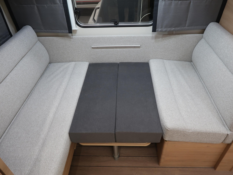 Knaus Sudwind Black Selection 420 QD COMPACT EN GROTE KEUKEN !  foto: 19