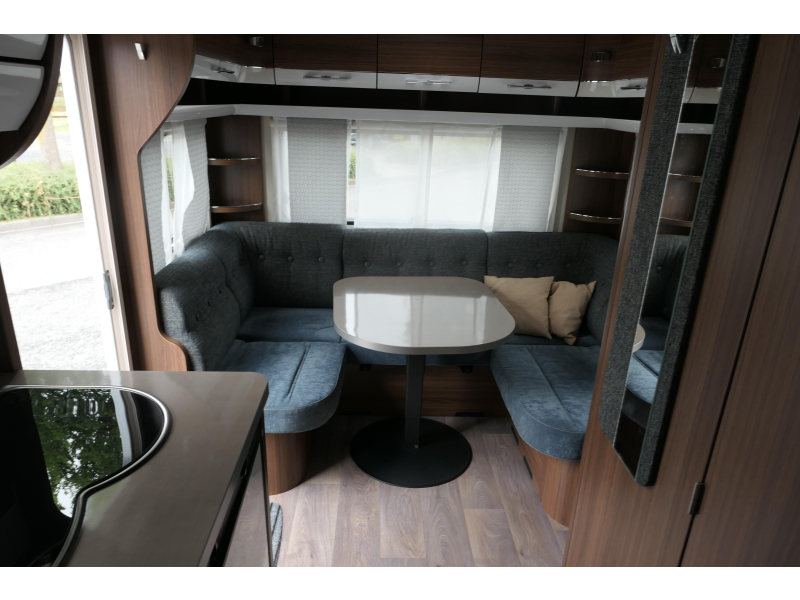 Eriba Exciting 471 ER leveller, mover, luifel  foto: 11