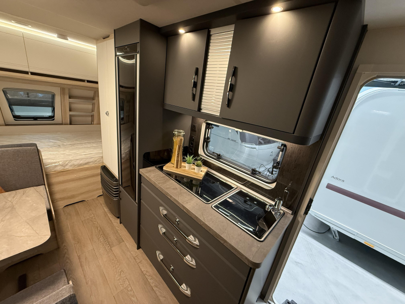Hobby De Luxe 490 KMF  foto: 9