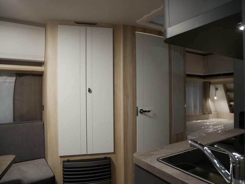 Hobby De Luxe 495 UL NU BIJ VAN EIJK CARAVANS!  foto: 4