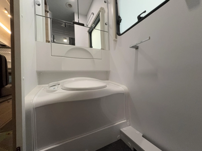 Adria Altea 552 PK voortent / 3 stapelbedden  foto: 9