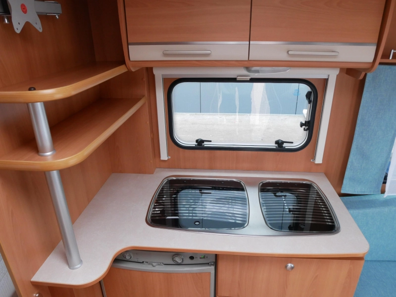 Caravelair Ambiance Style 475 mover, voortent  foto: 9