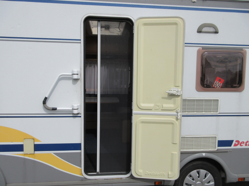 Dethleffs Camper 440 DB DWARSBED EN MOVER  foto: 21