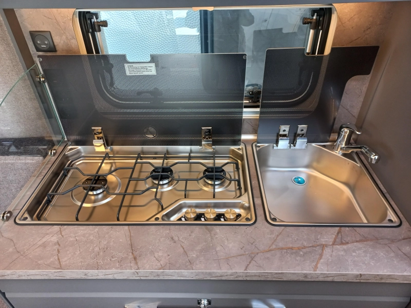Hobby De Luxe 460 UFE Actie: Gratis Mover  foto: 11