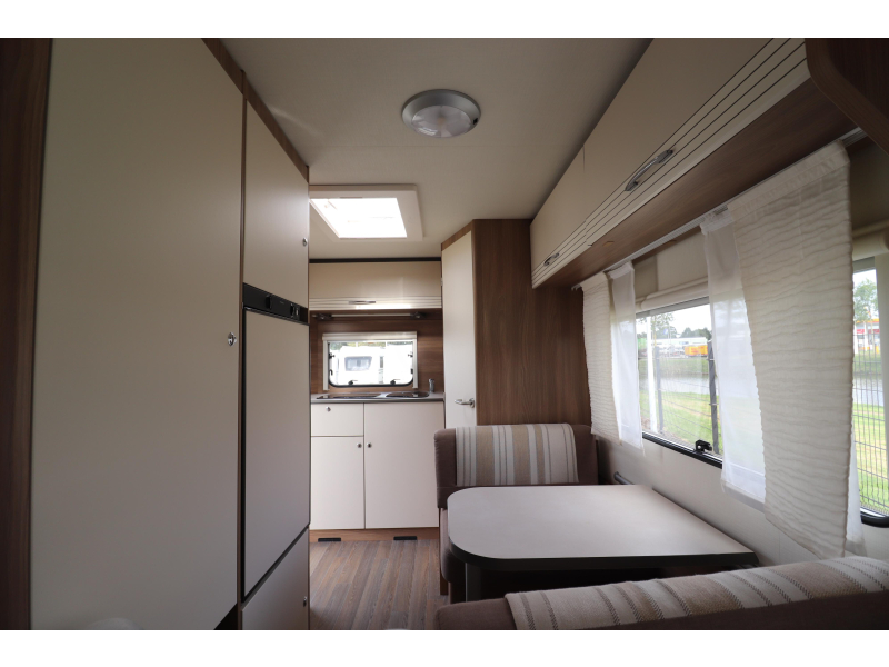 Bürstner Premio Life 425 TS Mover/ Lichtgewicht  foto: 18