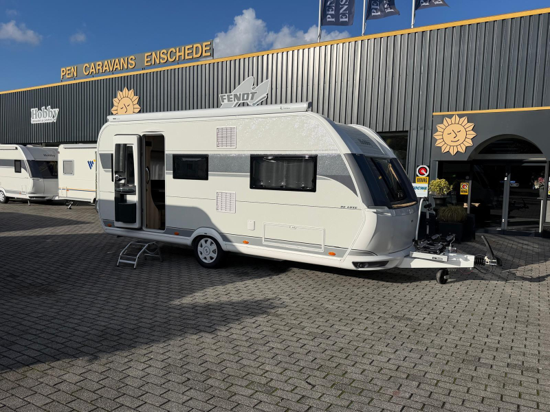 Hobby De Luxe 495 UL Met Thule luifel 