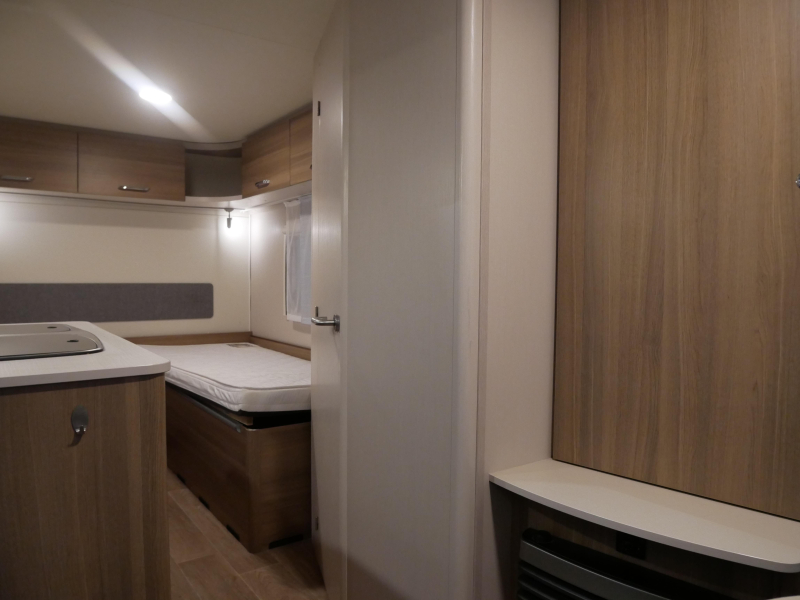 Dethleffs C'Joy 460 LE Dorema voortent  foto: 6