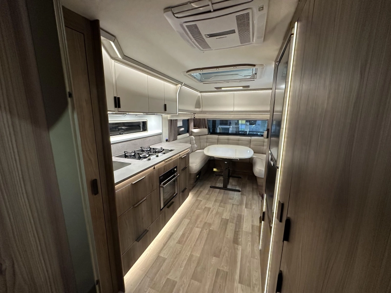 Kabe Royal 600 D XL Model 2026 - KingSize  foto: 19